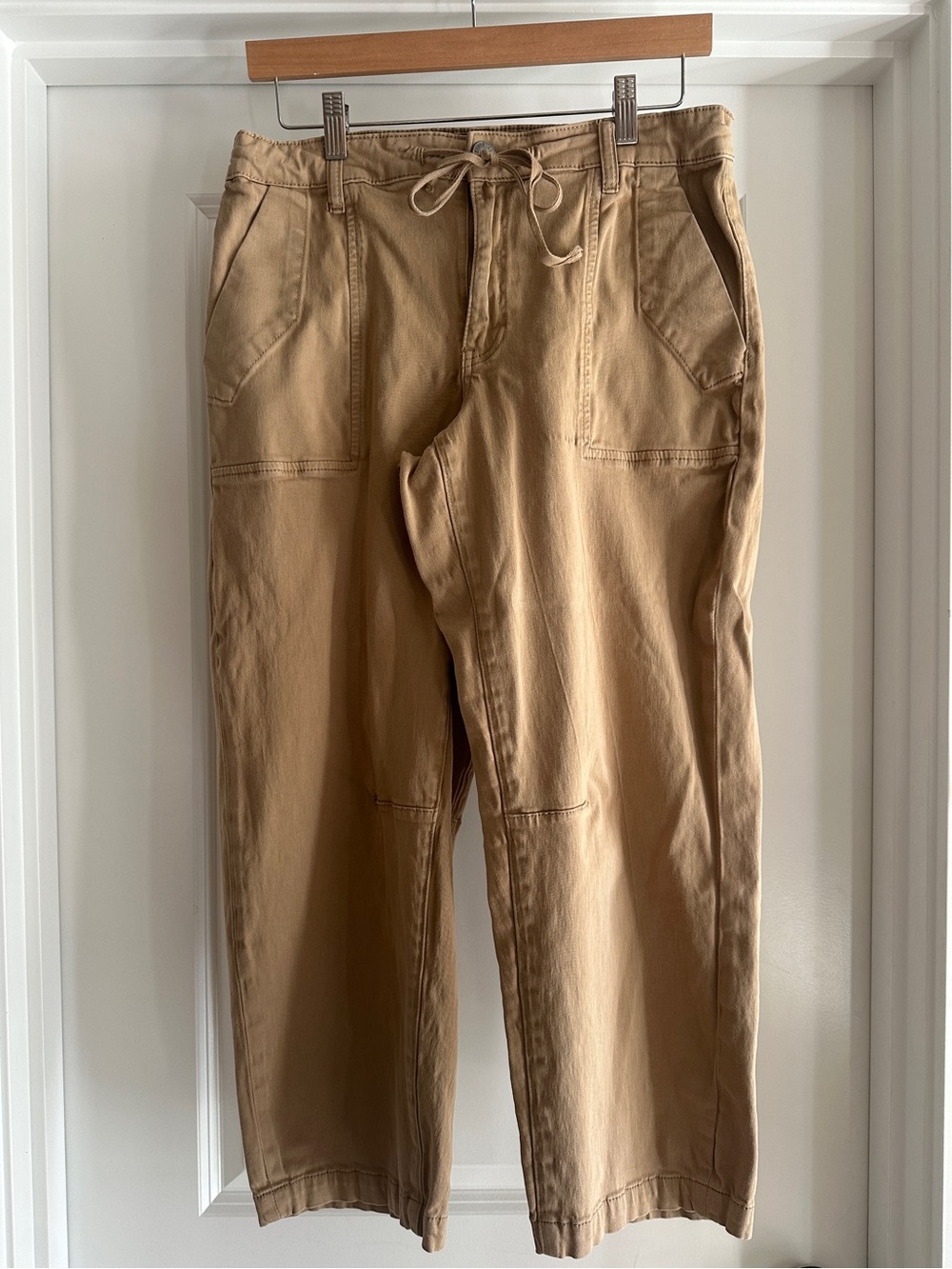 Kut from the Kloth Khaki Drawstring Chinos